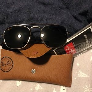Raybans Brand new never worn. Perfect condition